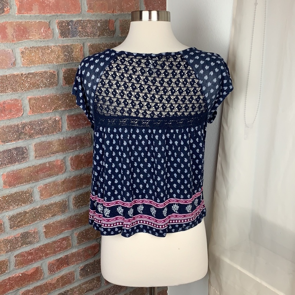Forever 21 Floral Crochet Crop Top, S - Picture 4 of 9